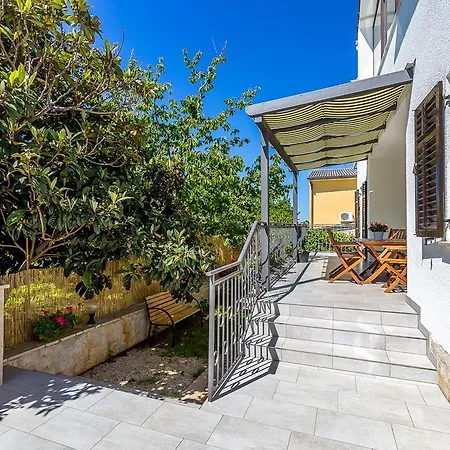 Lägenhet Apartment Vivi Pula